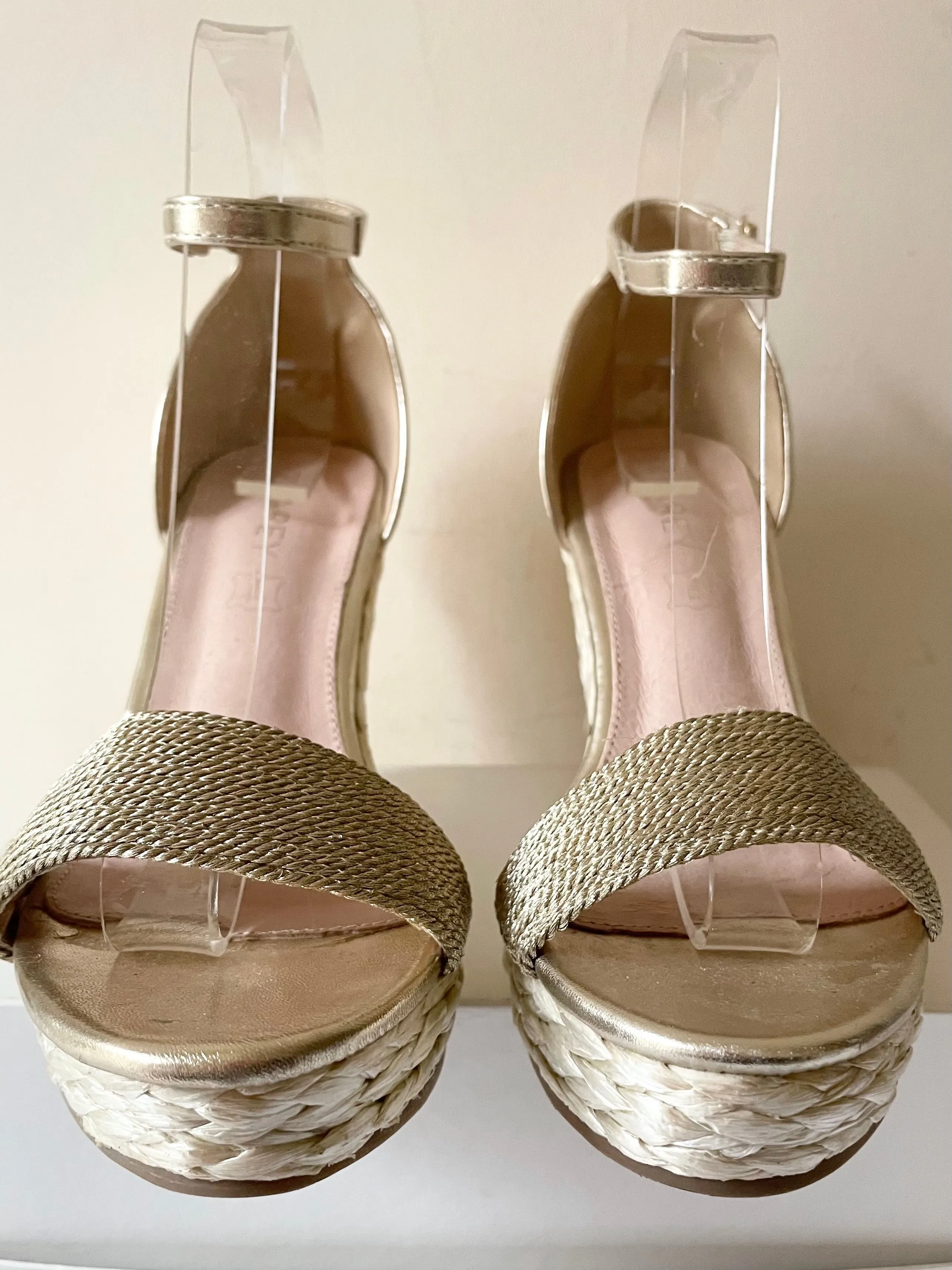 AZAREY GOLD ESPADRILLE WEDGE HEEL ANKLE STRAP SANDALS SIZE 7/40