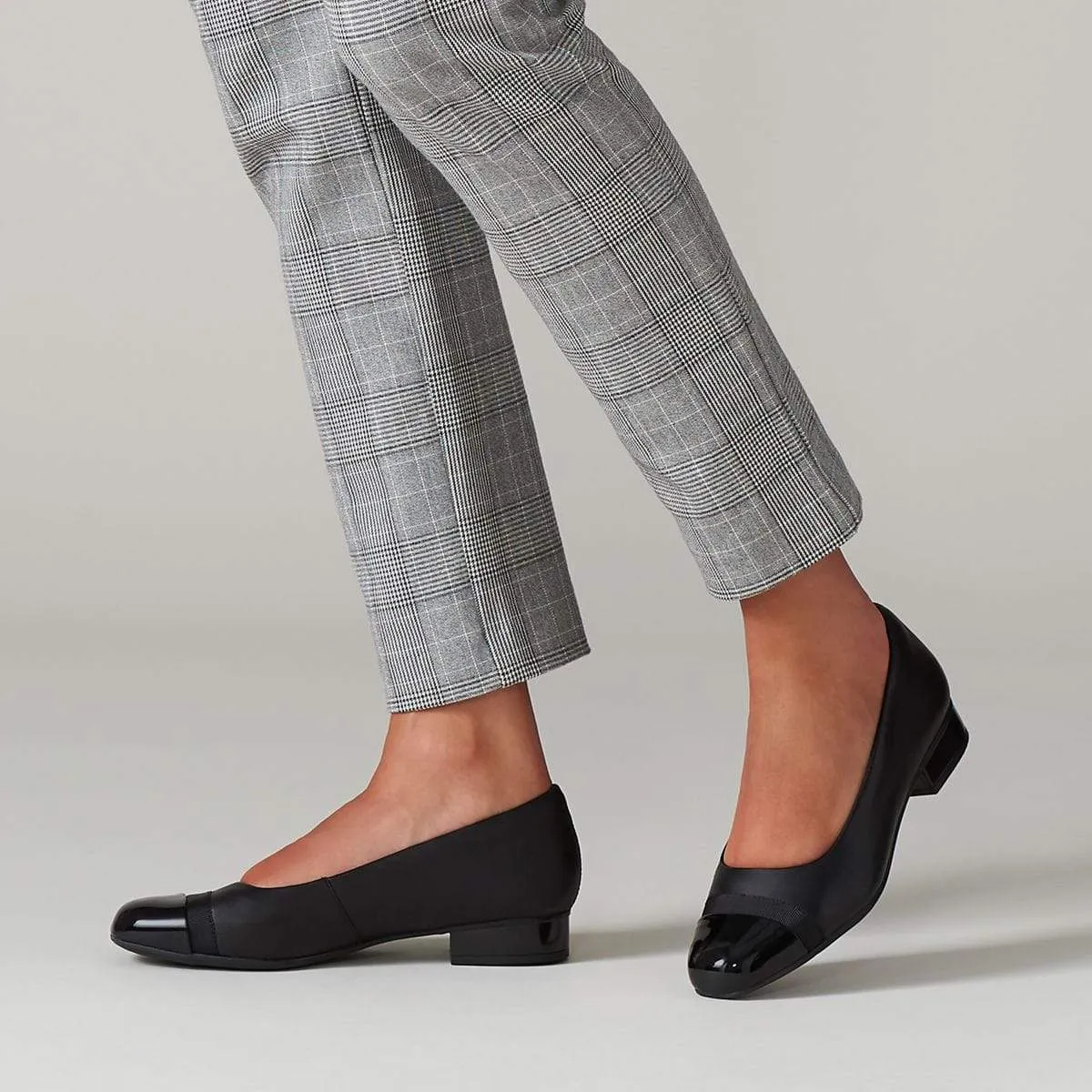 Clarks Women's Juliet Monte Low Heels- Black