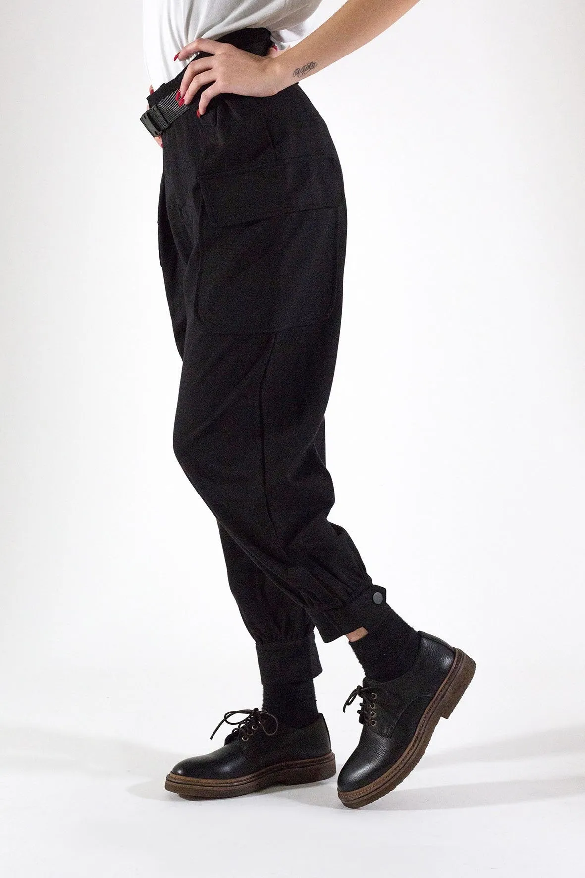 COLLEGE 01 – Black