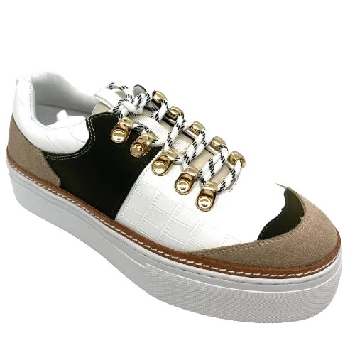 Fame sneakers