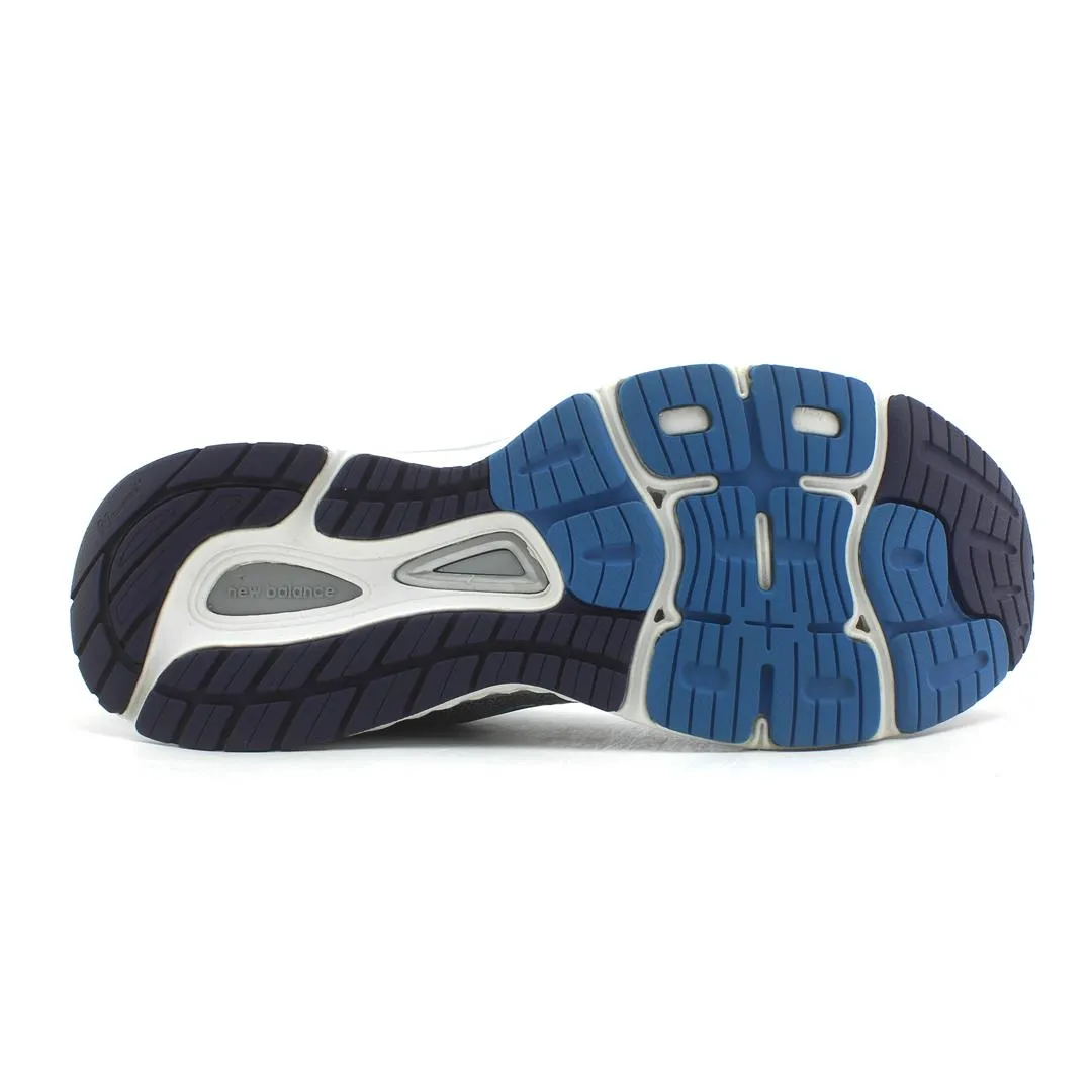NEW BALANCE  880V8